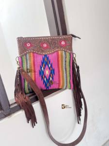Bolsos de tela azteca bohemios con flecos y grabados a mano, estilo silla de montar, colección elegante, bolsos de gran venta para mujer - Product Image 3