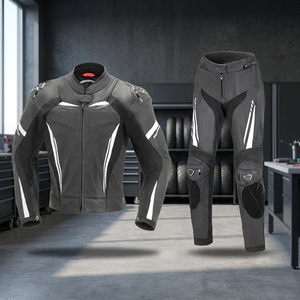 Traje de Cuero Personalizado para Motociclismo de Carreras |   Chaqueta y Pantalones de Motociclista con Protección CE |   Equipo de Protección para Motociclistas de Cuero Vacuno de Primera Calidad - Product Image 3