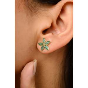 18K Gold Five Stone <b>Emerald</b> Flower <b>Stud</b> <b>Earrings</b> with Freshwater Pearl and Diamond - Product Image 5