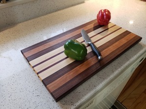 Tabla de Cortar de Madera al Mejor Precio de Fábrica, Nuevo Diseño Hecho a Mano, Duradera, 2.0 cm de Grosor, Precio al por Mayor en India - Product Image 2