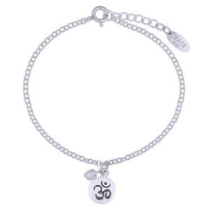 Bracelet à breloques OM en argent sterling avec perle d'eau douce Cadeau d'occasion - Product Image 1