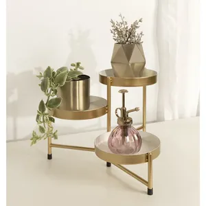 Vase à fleurs en métal fait main minimaliste, support floral contemporain haut de gamme pour intérieur scandinave, bureau moderne, boutique, hôtel - Product Image 5