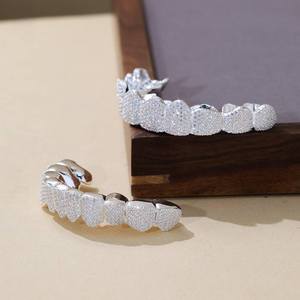Grillz de Moissanita Personalizados en Plata de Ley 925, Capas Dentales Personalizadas para Hombres y Mujeres, Joyería de Moda de Lujo - Product Image 3