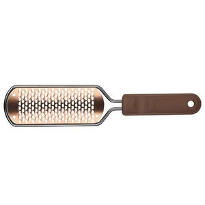 Râpe à pieds double face en acier inoxydable de qualité supérieure avec long manche, élimine les talons fendillés pour une beauté optimale - Product Image 3