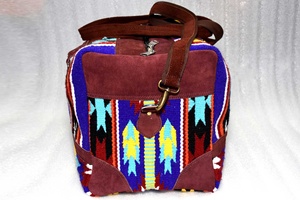 SAC NAVAJO DESIGNTRAVEL AVEC CONCEPTION EN CUIR SUÈDE DOUBLE POIGNÉE/COUVERTURE WESTERN DUFFLE TRAVELLER BAG - Product Image 3