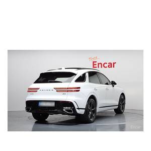 Genesis GV70 2.5T AWD 2024, SUV a Gasolina con Caja de Cambios Automática, Asientos de Cuero, Cámara Trasera, 27,556 km, Volante a la Izquierda - Product Image 2