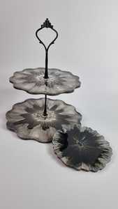Round Resin Cake Stand Decorative <b>Bakery</b> Display Stand - Product Image 3