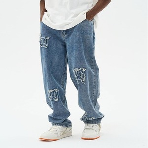 Jean en denim déchiré à jambe large pour homme avec logo brodé, coupe décontractée, taille mi-haute, grande taille, en coton - Product Image 2