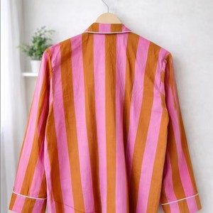 Ensemble de pyjama rayé pour femme – Bas de pyjama amples à taille élastiquée, coupe décontractée, pour l'été, rose et orange, tissé - Product Image 2