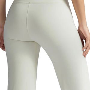 Ensemble de vêtements de sport blancs pour femmes, haut court et leggings évasés, pour yoga, gym, fitness, vêtements de sport, vente en gros, fabricant OEM - Product Image 6