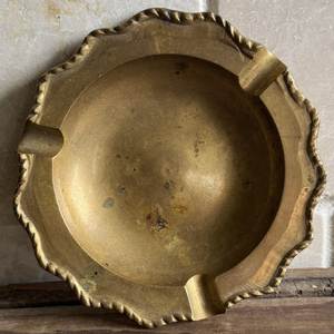 Cendrier artisanal en laiton massif, décoratif, rond, pour cigarettes et cigares, accessoire de fumeur vintage pour la maison et le bureau - Product Image 6