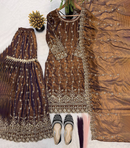 ชุดเซ็ตเสื้อผ้าปักลายอินเดียสำเร็จรูปพร้อมส่ง ขายส่ง ผ้าไหม ชุดชารารา การารา คุรติ ดีไซน์เนอร์ปากีสถาน ชุดออกงาน กำลังเป็นที่นิยม - Product Image 1