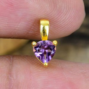 Collier en argent sterling 925 plaqué or 18 carats avec pendentif cœur en améthyste violette naturelle - Product Image 2