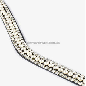 Banda para cejas de caballo de cuero negro de nuevo diseño con cristales blancos de primera calidad perlas diamantes de imitación banda decorativa para cejas de caballo de cuero - Product Image 5