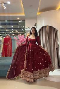 ชุดเดรสจอร์เจตต์สไตล์อินเดีย-ปากีสถานสำหรับผู้หญิง ชุดแต่งงาน ชุดคุรติสสำหรับงานแต่งงาน ชุดเดรสสำหรับงานปาร์ตี้ - Product Image 1