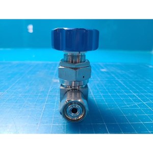 Vanne à diaphragme haute pureté KITZ-SCT 316L 10K-1/4 EP KD 08024363, utilisée comme pièce détachée pour équipement semi-conducteur Legacy - Product Image 3