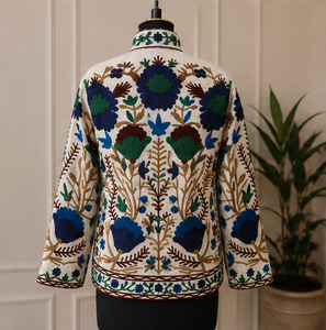 Veste en velours de coton Suzani crème d'inspiration vintage pour femme, broderie florale multicolore, manteau de caractère, fournisseur en gros - Product Image 3