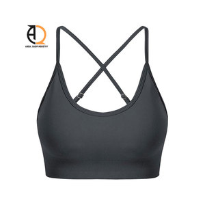 Soutien-gorge de sport rembourré en spandex à maintien élevé pour femme - Respirant, séchage rapide et antibactérien pour la gym, la course et le yoga - Product Image 4