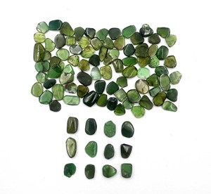 Lot de pierres précieuses en tourmaline verte naturelle, tranches de 4 à 9 mm, pour bijoux - Product Image 1
