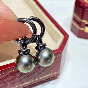 ต่างหูระย้าไข่มุกรูปกากบาทสุดอินเทรนด์ สไตล์หรูหราไฮเอนด์ พร้อมความรู้สึกจากธรรมชาติ - Product Image 1