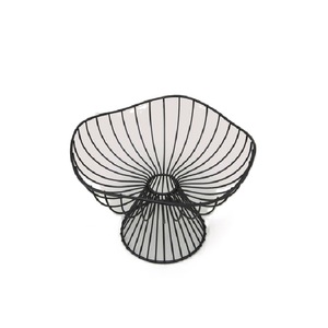 Nouveauté : Panier de rangement pour fruits de luxe en métal de qualité supérieure, style antique, design élégant, avec base en bois, taille et forme personnalisables - Product Image 2