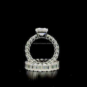 Conjunto de anillo de compromiso de moissanita de lujo Plata 925 5ct Centro Esmeralda Corte Moissanite IGI Anillo de diamante certificado - Product Image 3
