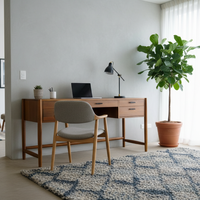 Bureau d'ordinateur en bois Addison de style mi-siècle avec cinq tiroirs, en bois massif couleur naturelle, taille personnalisable, design moderne