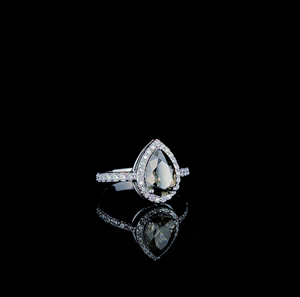 แหวนหมั้นเพชรทรงลูกแพร์แบบฮาโล – แหวนเจ้าสาวสุดหรูพร้อมเพชรประดับแบบพาเว่สำหรับผู้หญิง - Product Image 4