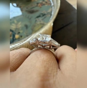 Anillo de diamante cultivado en laboratorio de 4 quilates con corte alargado para mujer, joyería de lujo de plata de ley 925 para boda y compromiso. - Product Image 4