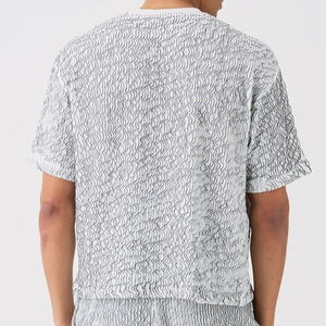 Ensemble d'été personnalisé pour hommes : Chemise à motifs et short à taille élastique, tenue de sport imprimée en sérigraphie, couleur unie - Product Image 4