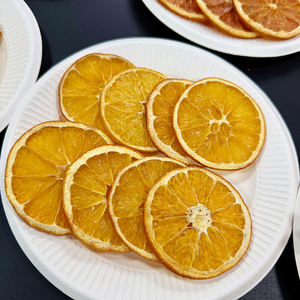 Tranches d'orange séchées naturelles de haute qualité au goût irrésistiblement sucré pour le thé - Product Image 2