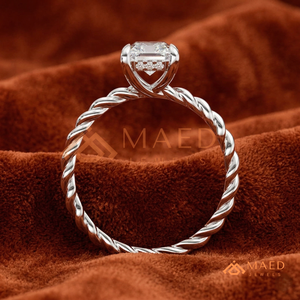 Bague de promesse en or blanc avec solitaire radiant et tige tressée – Détail en corde sophistiqué, bague en argent avec moissanite taille émeraude - Product Image 3