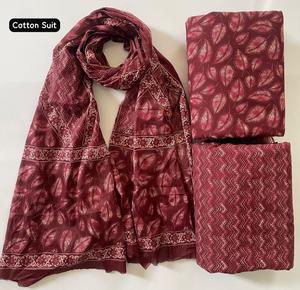 Tela de algodón estampada a mano al por mayor para vestidos, materiales para trajes sin coser, ropa étnica india hecha a mano. - Product Image 2