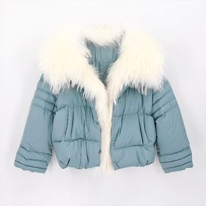 QIUCHEN QC22094 OEM Manteau court d'hiver pour femme en duvet de canard blanc avec fourrure de renard, accepte les étiquettes personnalisées - Product Image 5