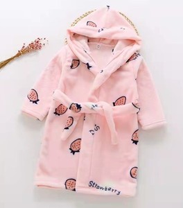 Robe en polaire à imprimé de dessins animés mignons pour filles, manches longues, à capuche, douce et confortable, vêtements de nuit d'hiver bleus - Product Image 4