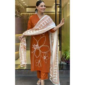 Ensemble de costume en rayonne pour femme, brodé et imprimé, avec dupatta, trois pièces, pour occasions festives, qualité supérieure - Product Image 1