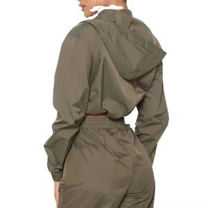 Survêtement zippé pour femme, facile à porter, tenues unisexes personnalisées, coupe ajustée longue, qualité supérieure, design unique, pour femme - Product Image 4