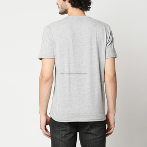 Camiseta de Manga Corta Gris para Hombre con Estampado de León, Cuello Redondo, Corte Regular, Algodón Jersey, Estilo Casual - Product Image 4