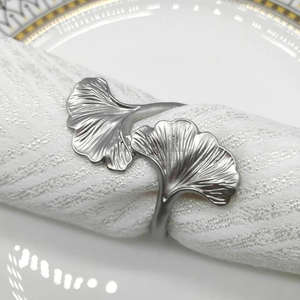 Rond de serviette réglable en argent feuille de gingko fêtes de noël de vacances vaisselle porte-mouchoir décoratif anneaux de serviette à collectionner - Product Image 3