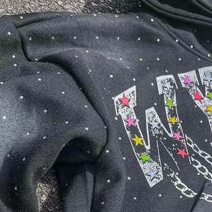 เสื้อฮู้ดดี้ Glam Street Edit ประดับเพชร สไตล์คนเมืองสุดเท่ ผ้าคอตตอนผสม แฟชั่นเรืองแสง เสื้อฮู้ดดี้ประดับเพชร - Product Image 3