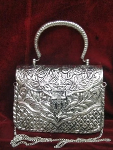 <b>Gold</b> Plated Brass Metal <b>Clutch</b> Bag Featuring Ornate Embossed Floral Pattern With Handle for Women Party At Wholesale Price - Product Image 2