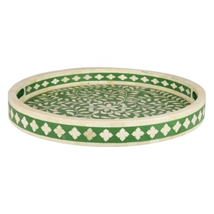 Plateau de service rond en incrustation d'os vert fabriqué à la main en résine et MDF pour la décoration de maison et de table de luxe - Product Image 2