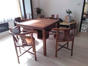 Mesa de póquer de teca resistente y práctica con soportes para bebidas integrados, cajones y 4 Patas para restaurante, comedor y sala de estar Roo - Product Image 6