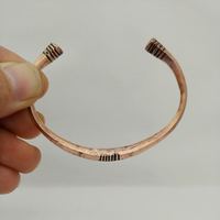 Bracelet manchette artisanal en cuivre pur forgé, style antique, en métal massif, finition polie, bijou de guérison, pour hommes et femmes, design épuré