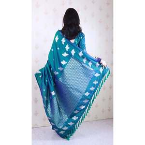 Sari en soie douce verte à double broderie zari avec bordure à motif d'oiseaux, robes de cocktail élégantes - Product Image 4