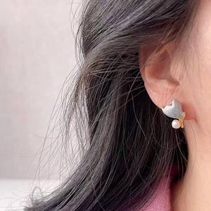 Pendientes de Perlas Esmaltadas con Forma de Flor de Tulipán Estilo Francés, Estilo Aceite de Leche, Dulces y Románticos, Accesorios Pequeños para las Orejas de Mujer - Product Image 2