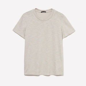 Nueva llegada, camiseta básica informal con cuello redondo y logotipo personalizado para mujer, camiseta extragrande de media manga para verano, hecha en Bangladesh. - Product Image 2