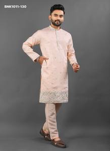 Colección de Última Moda en Ropa Casual: Kurta de Seda Romana con Bordado - Colección de Pantalones Polo. Proveedor y Exportador Mundial de Ropa Étnica - Product Image 5