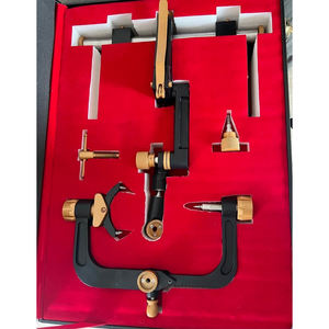 Pince crânienne Halo Leyla Mayfield de haute qualité avec rétracteur circulaire pour la tête, pour la rétention neurochirurgicale, ensemble de rétracteurs Leyla en vente en ligne - Product Image 2