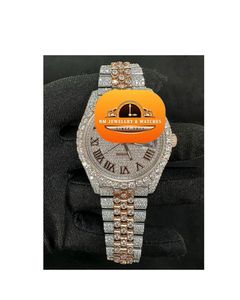 นาฬิกาข้อมือดีไซน์เนอร์ Z1225 หรูหรา ประดับเพชรแซฟไฟร์ ควอตซ์ หน้าปัดเลขโรมัน ตัวเรือนสแตนเลสสตีล ฝังเพชร VVS มอยส์ซาไนต์ สำหรับผู้ชาย ขายส่ง - Product Image 1